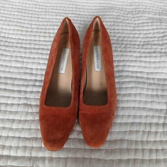 Liz Claiborne Vintage Copper Suede Pumps Size 8.5M In EUC - Picture 1 of 10